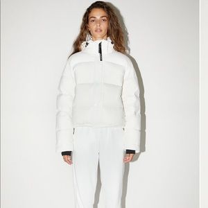 Aritzia Super Puff Shorty